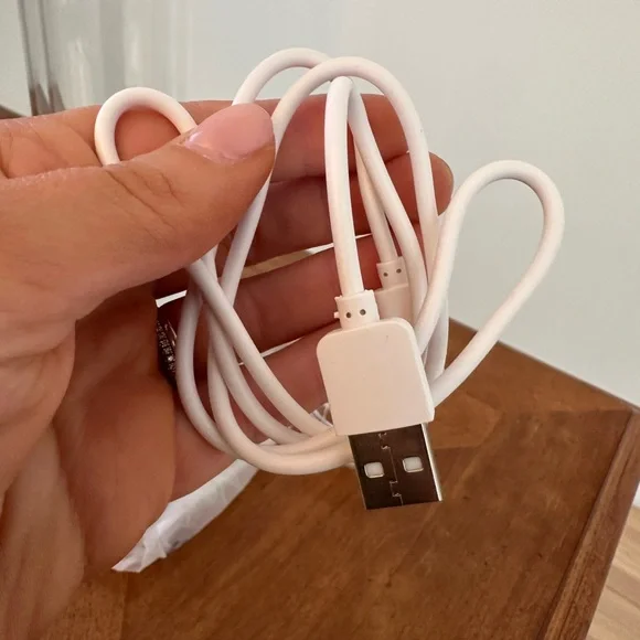 Lumiere Hydrogen Infusing Water Bottle - Has many health benefits! - Picture 5 of 14